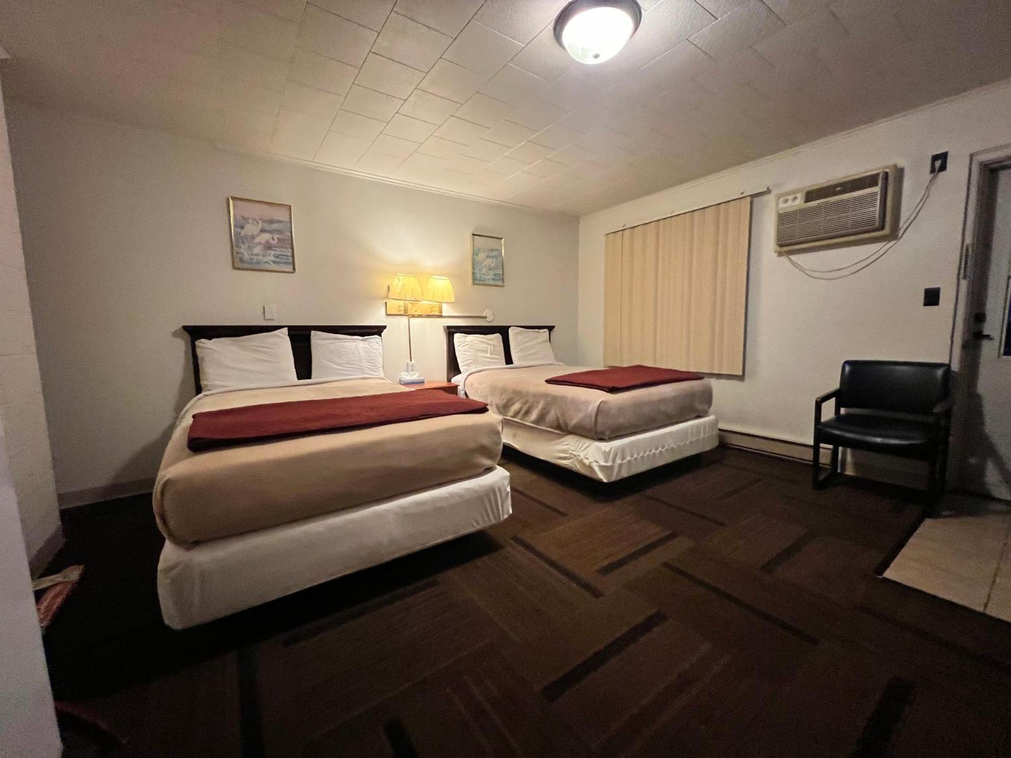 Oyo Hotel Prairie Winds Carthage Keokuk Hwy 136 외부 사진